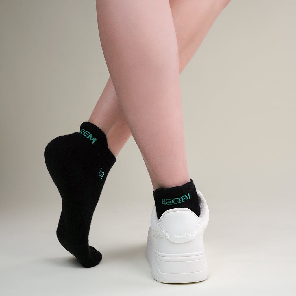 BSSES1SB0302001, BSSES1MB0302001, BSSES1LB0302001, Beqem Sneaker-Socken aus ägyptischer Baumwolle – schwarz, atmungsaktiv & langlebig. Perfekt für Arbeitsschuhe & Alltag.