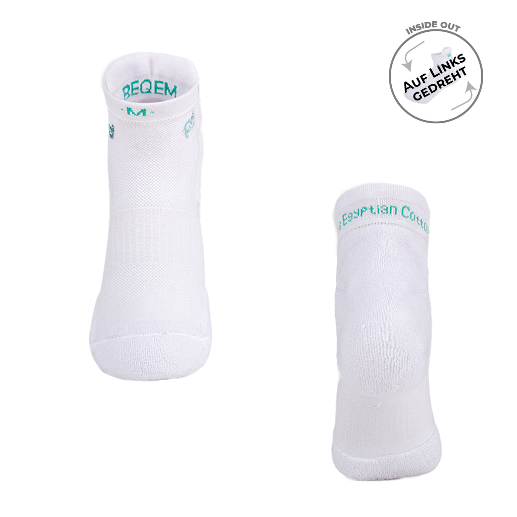 Beqem Sneaker-Socken aus ägyptischer Baumwolle – weiß, atmungsaktiv & langlebig. Perfekte Passform & nahtloser Tragekomfort.