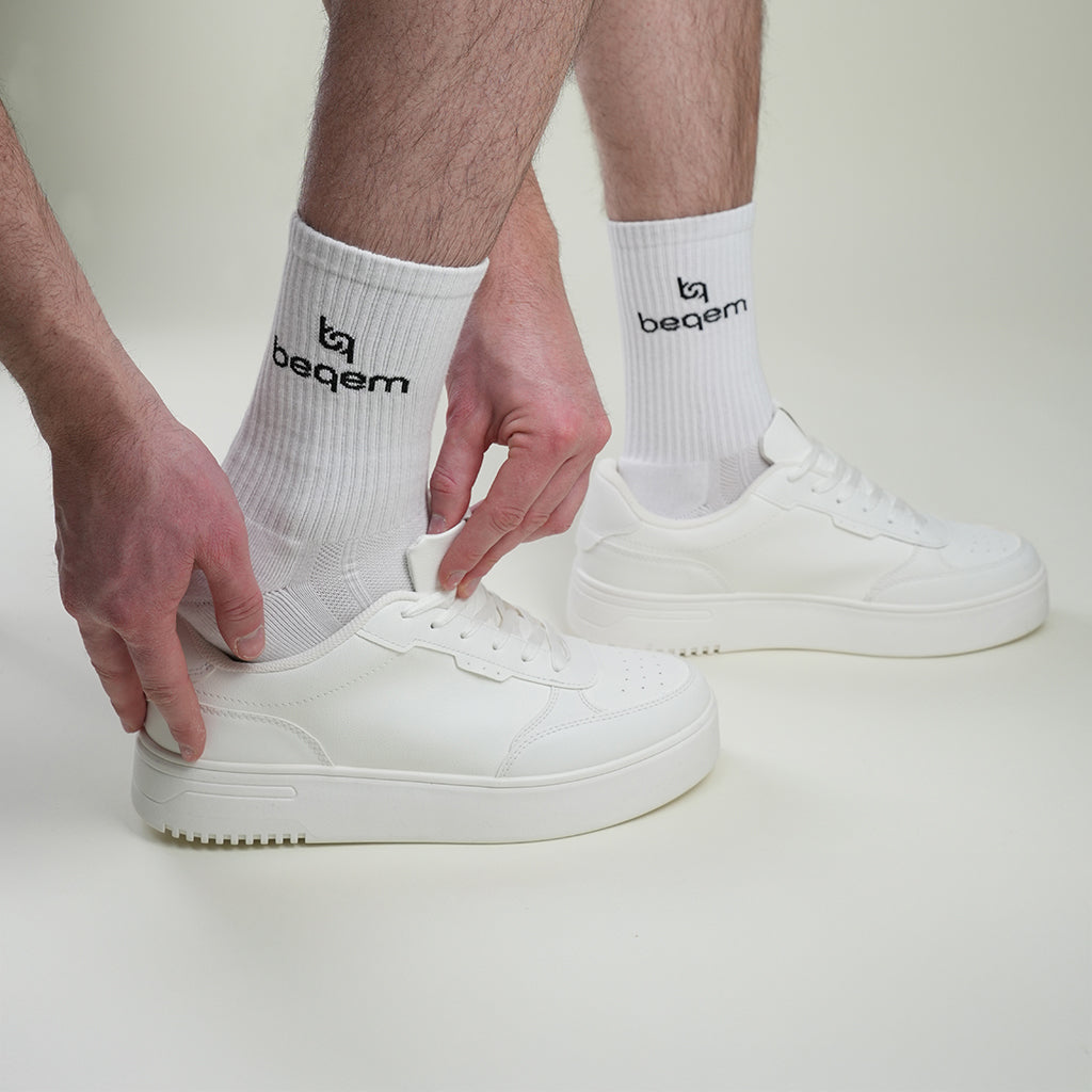 BSSET1SW0102001, BSSET1MW0102001, BSSET1LW0102001, Beqem weiße Crew-Socken aus ägyptischer Baumwolle – atmungsaktiv, langlebig & weich. Perfekt für Komfort & Stil im Alltag.