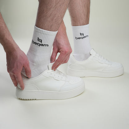 BSSET1SW0102001, BSSET1MW0102001, BSSET1LW0102001, Beqem weiße Crew-Socken aus ägyptischer Baumwolle – atmungsaktiv, langlebig & weich. Perfekt für Komfort & Stil im Alltag.
