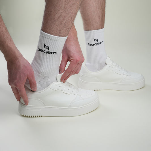 BSSET1SW0102001, BSSET1MW0102001, BSSET1LW0102001, Beqem weiße Crew-Socken aus ägyptischer Baumwolle – atmungsaktiv, langlebig & weich. Perfekt für Komfort & Stil im Alltag.