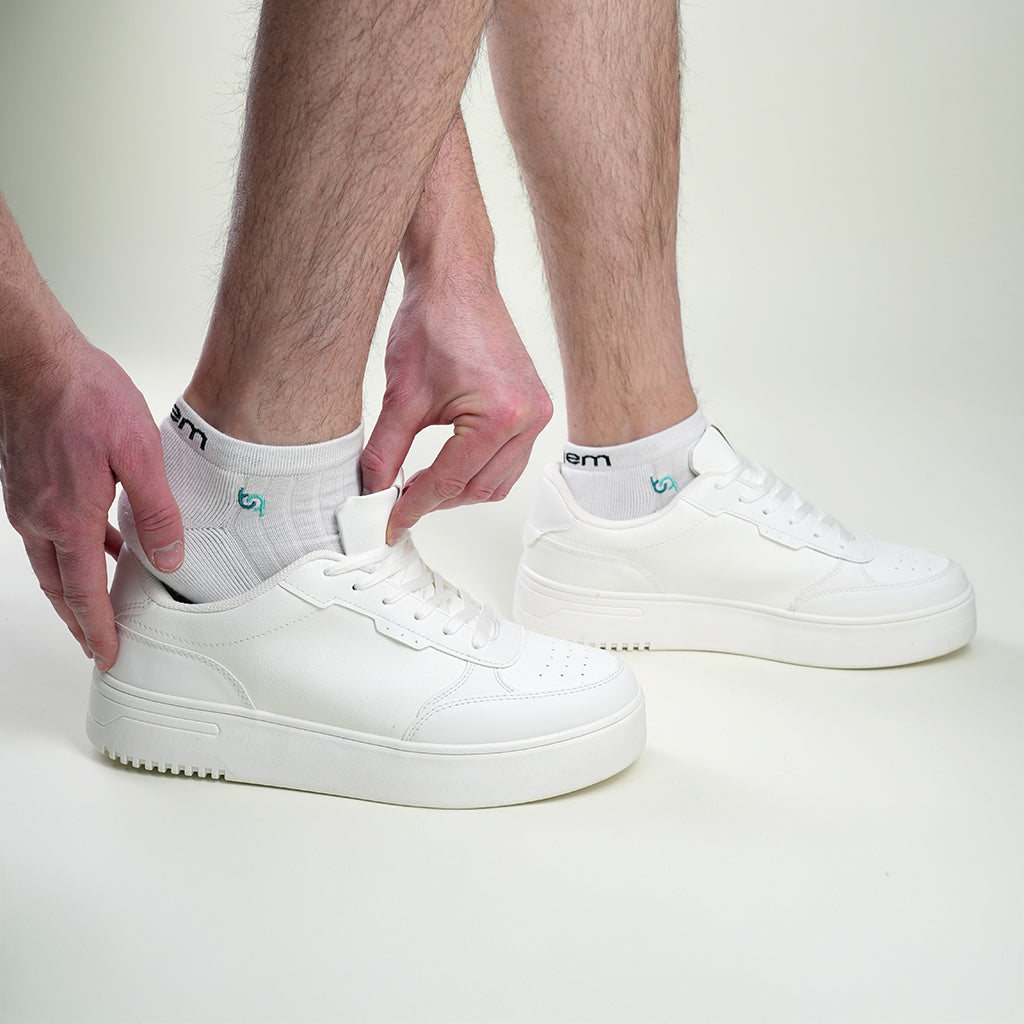 Beqem Sneaker-Socken aus ägyptischer Baumwolle – weich, atmungsaktiv, langlebig. Perfekt für bequemen Halt im Alltag.