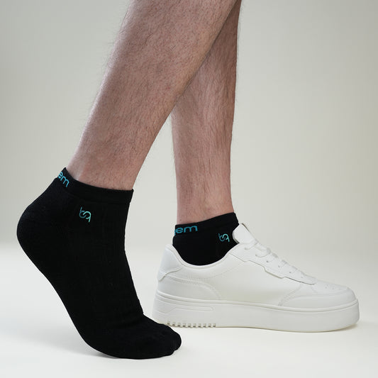 Beqem Sneaker-Socken in Schwarz aus ägyptischer Baumwolle – atmungsaktiv, weich & langlebig. Perfekte Passform für maximalen Komfort.