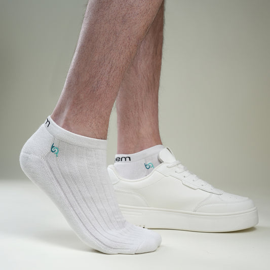 Beqem Sneaker-Socken aus ägyptischer Baumwolle – atmungsaktiv, weich, langlebig. Perfekt für den täglichen Komfort.