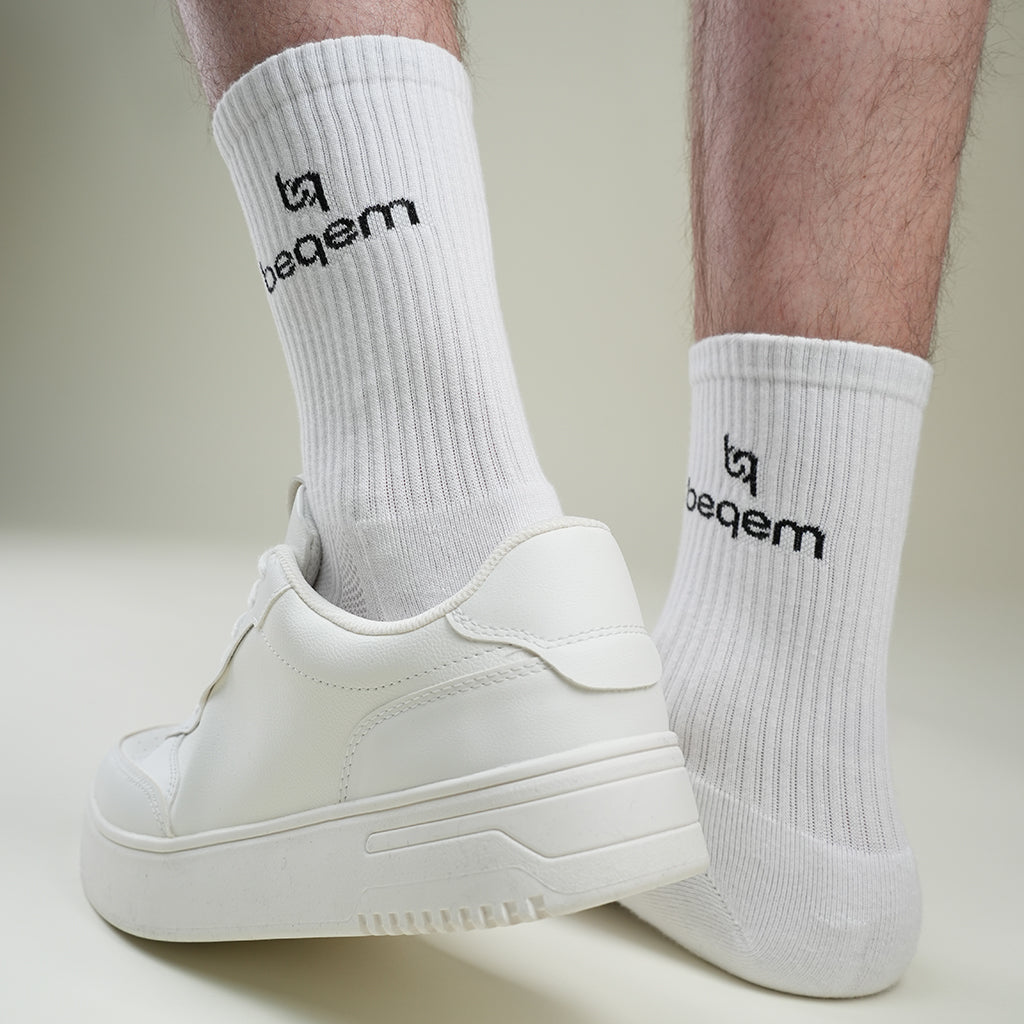 BSSET1SW0102001, BSSET1MW0102001, BSSET1LW0102001, Beqem weiße Crew-Socken aus ägyptischer Baumwolle – weich, atmungsaktiv & langlebig. Perfekt für Alltag & Sport.