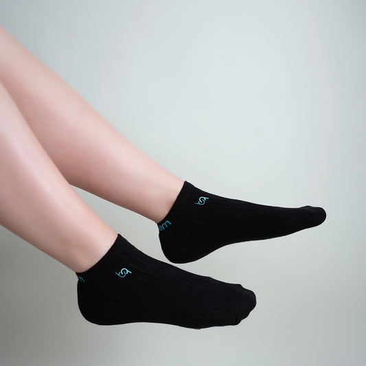 Beqem Sneaker-Socken in Schwarz aus ägyptischer Baumwolle – atmungsaktiv, weich & langlebig. Perfekt für maximalen Komfort.