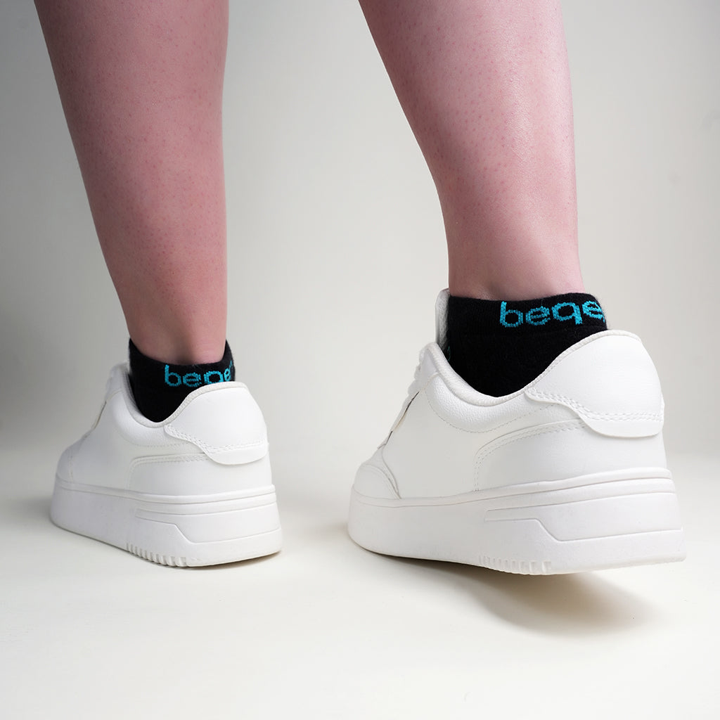 Beqem Sneaker-Socken in Schwarz aus ägyptischer Baumwolle – weich, atmungsaktiv & langlebig. Perfekter Sitz für maximalen Komfort.