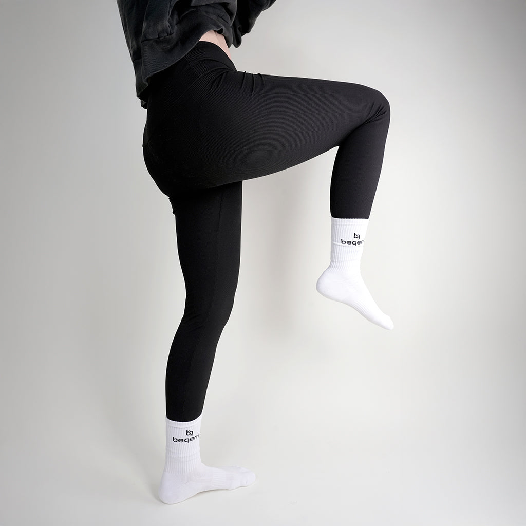 Beqem weiße Socken aus ägyptischer Baumwolle – weich, atmungsaktiv & langlebig. Perfekt für Komfort & hochwertige Qualität