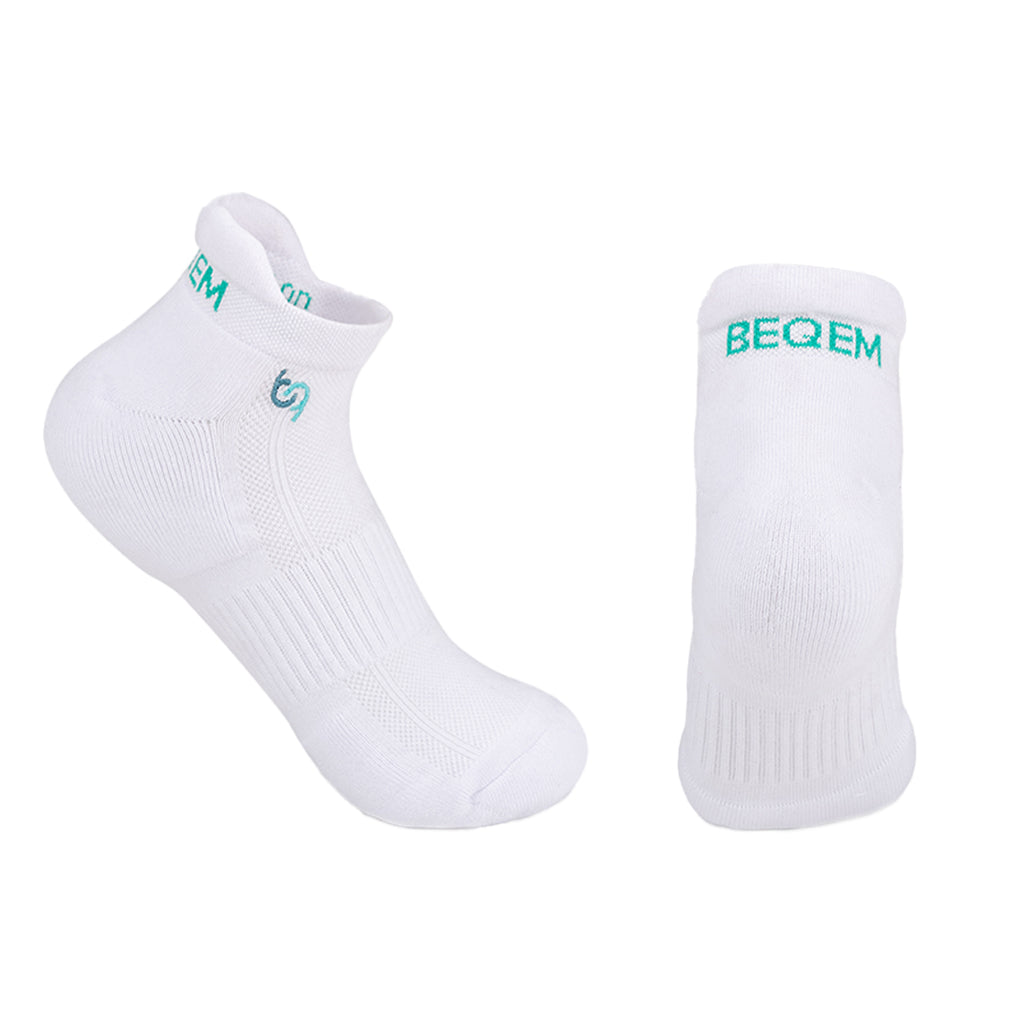 Beqem Sneaker-Socken aus ägyptischer Baumwolle – weiß, weich & atmungsaktiv. Perfekte Passform & langlebige Premium-Qualität.
