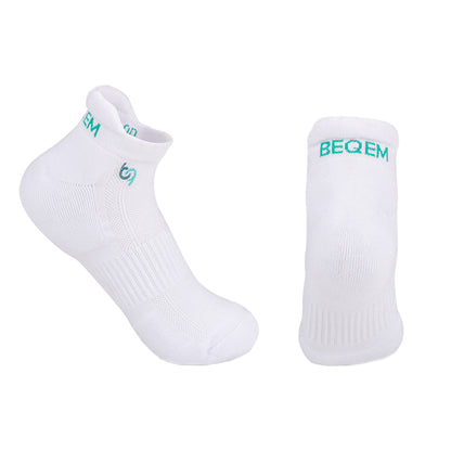 Beqem Sneaker-Socken aus ägyptischer Baumwolle – weiß, weich & atmungsaktiv. Perfekte Passform & langlebige Premium-Qualität.